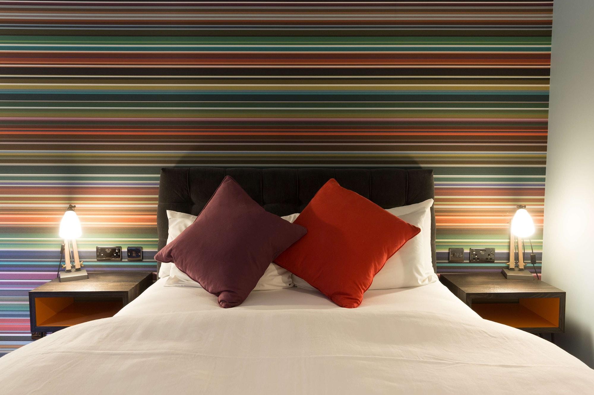 Village Hotel Warrington Екстер'єр фото