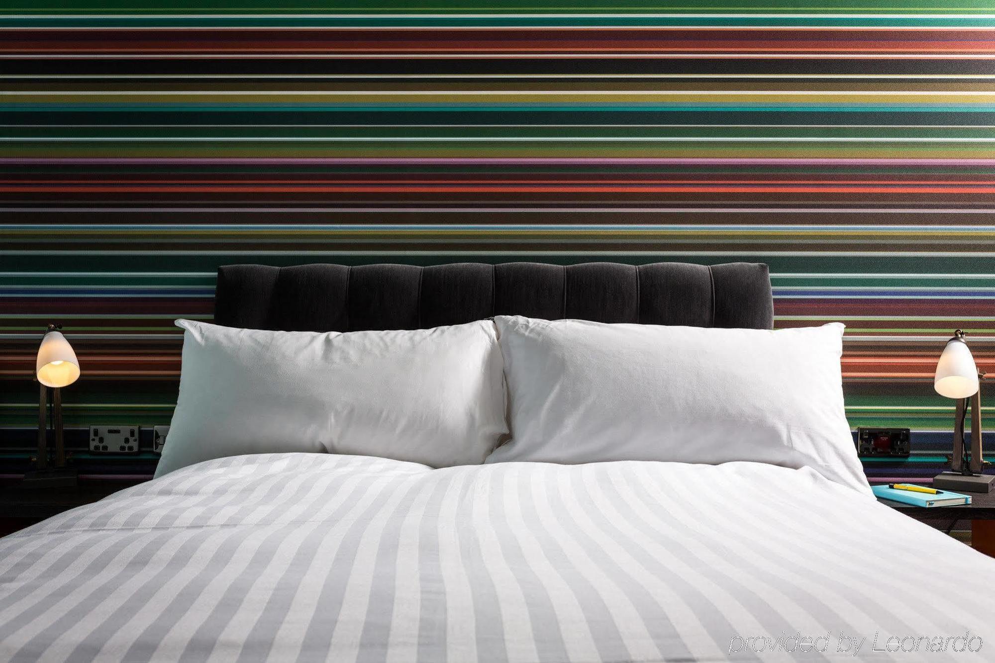 Village Hotel Warrington Екстер'єр фото
