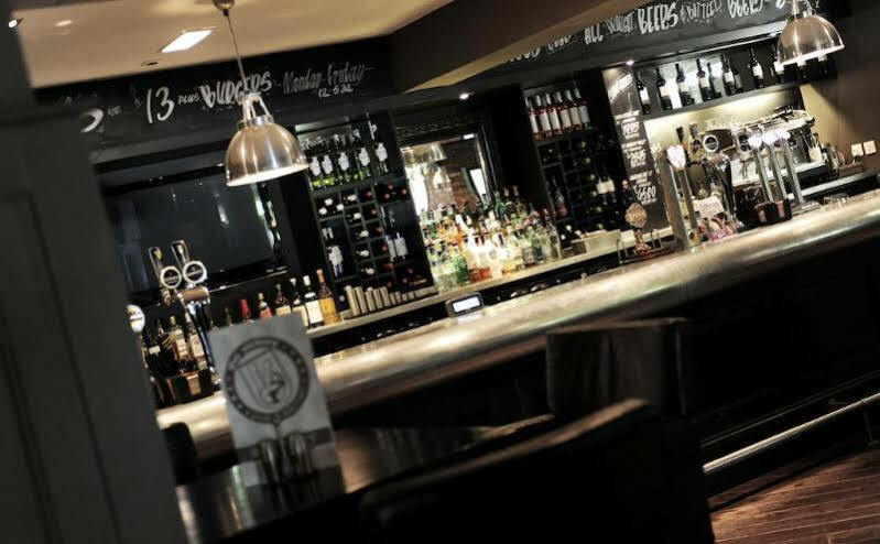 Village Hotel Warrington Екстер'єр фото